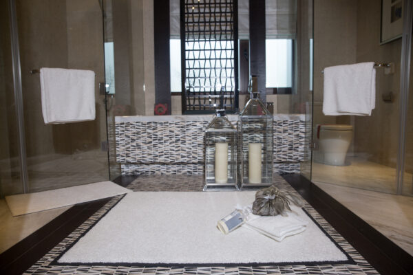 Door mat and bathroom mat